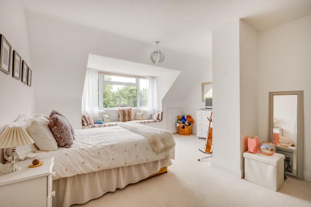 Additional image 13 of Canonsfield Road, Oaklands, Welwyn, Hertfordshire, AL6