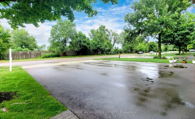 Additional image 24 of 100 Beddoe Dr Unit 25