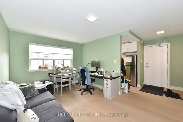 Additional image 27 of 1051 Victoria Pk Ave