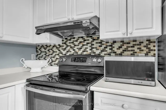 Additional image 18 of 83 Mondeo Dr Unit 119