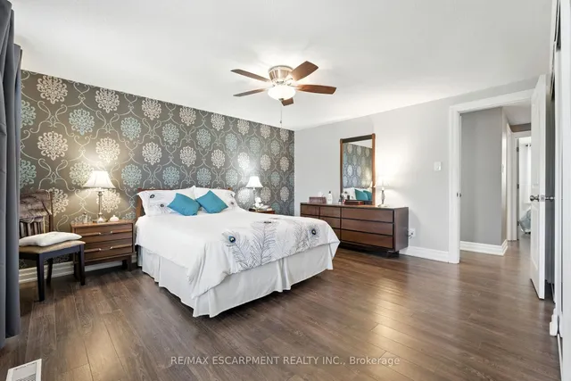 Additional image 23 of 2254 Upper Middle Rd Unit 3