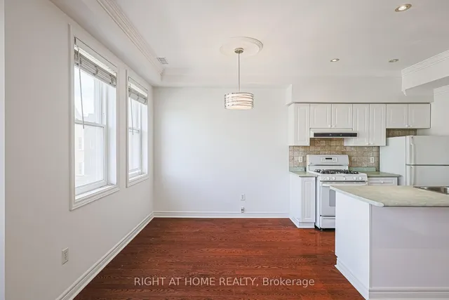 Additional image 13 of 760 Lawrence Ave Unit 78