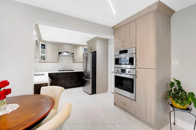 Additional image 15 of 26 Songsparrow Dr