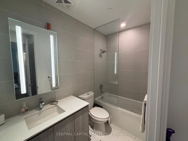 Additional image 6 of 118 Merchants' Wharf Unit 722