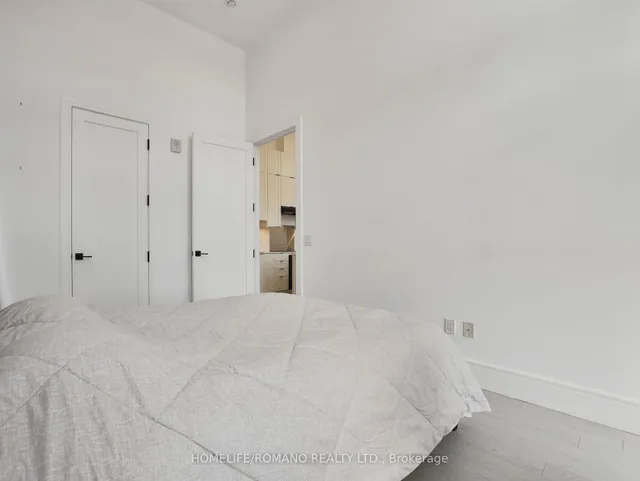 Additional image 10 of 118 King St Unit LPH12