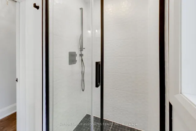 Additional image 31 of 143 Pinewood Ave