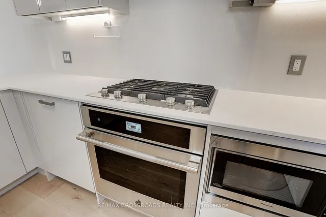 Additional image 16 of 270 Davenport Rd Unit TH3