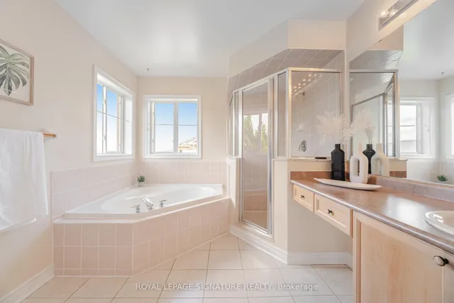 Additional image 30 of 16 Aria Lane