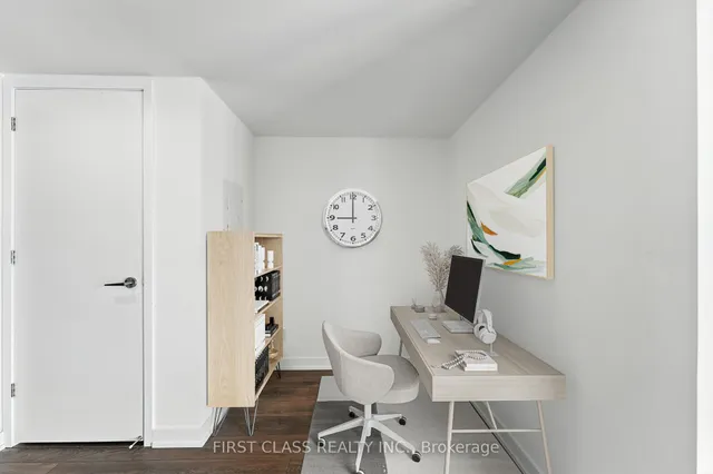 Additional image 4 of 501 Yonge St Unit 1802