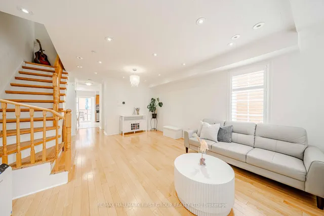 Additional image 24 of 2790 Eglinton Ave Unit 1