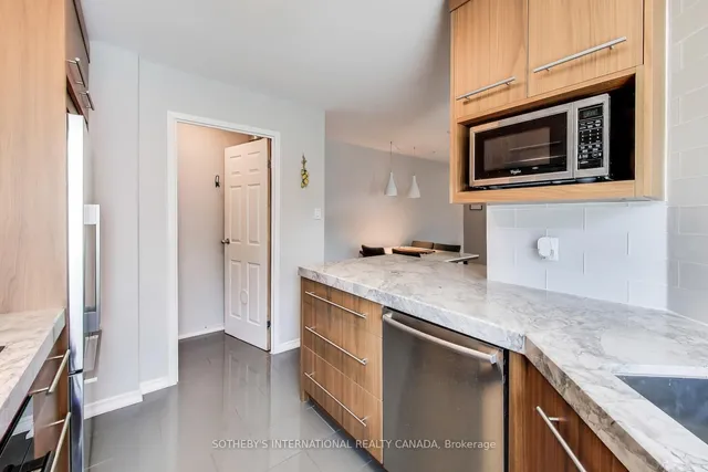 Additional image 7 of 10 Yonge St Unit 2701