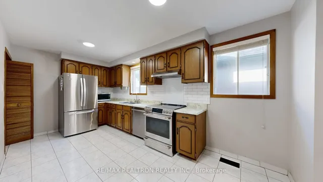 Additional image 17 of 14 Little Blvd