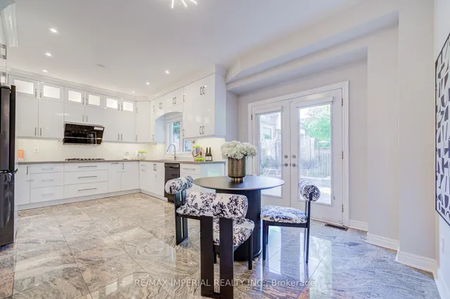 Additional image 19 of 206 Hollywood Ave