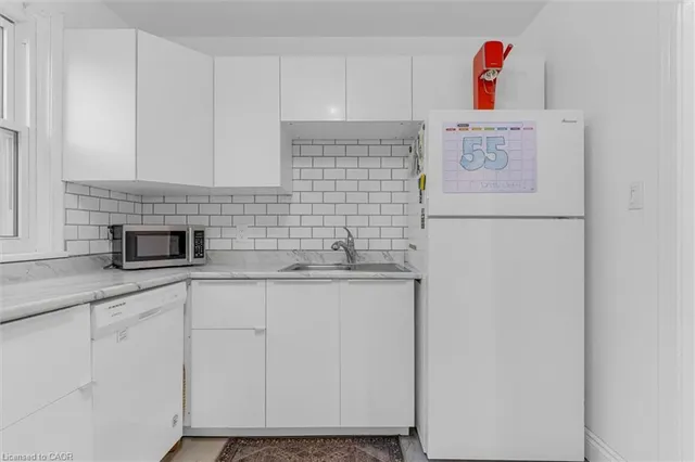 Additional image 12 of 287 East 33rd St