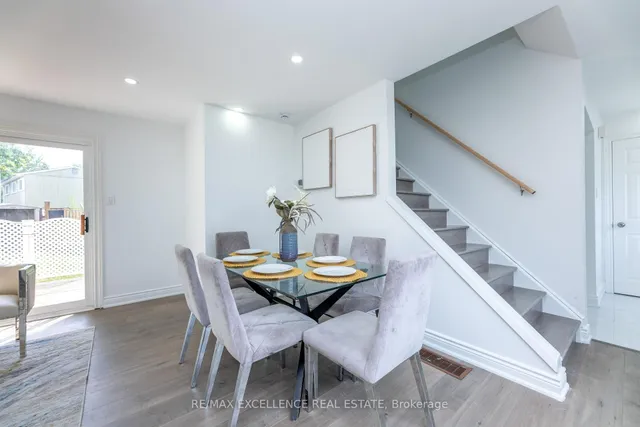 Additional image 13 of 20 Hedgeson Crt