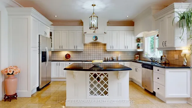 Additional image 35 of 122 Norton Ave