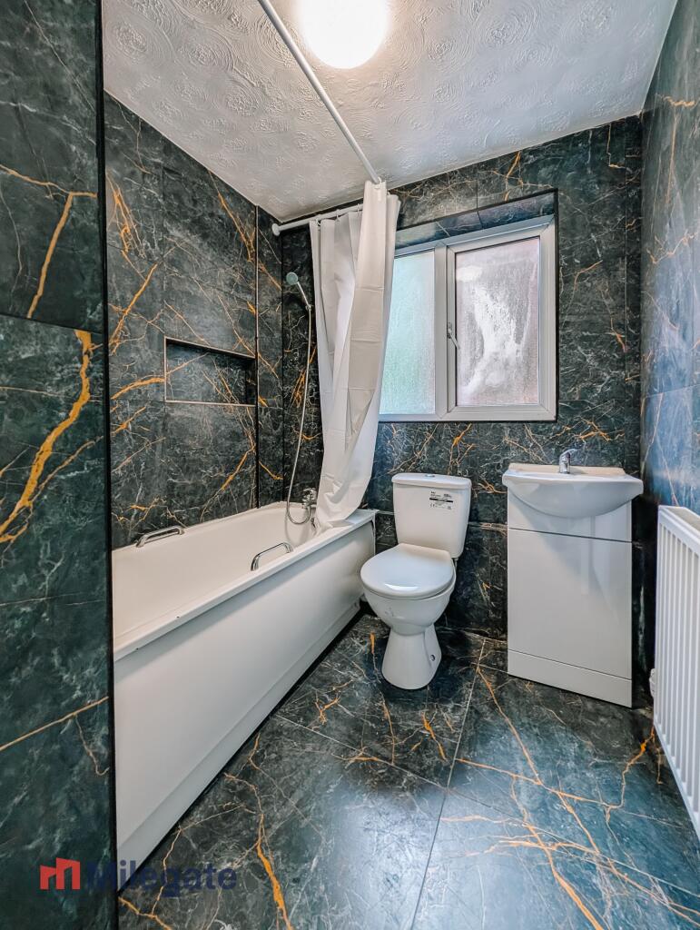 Additional image 7 of Hillside Road, Harpenden, AL5