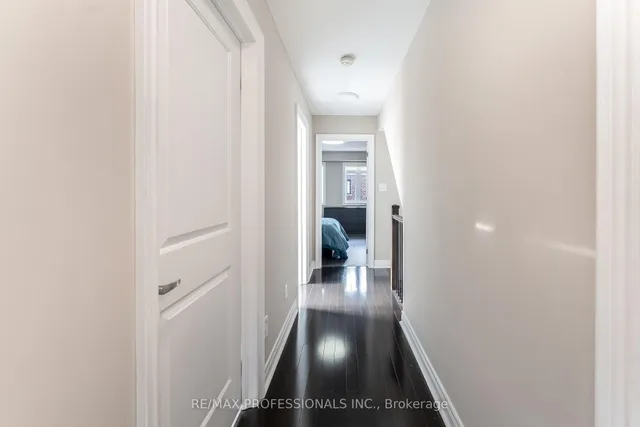 Additional image 38 of 1812 Burnhamthorpe Rd Unit 1