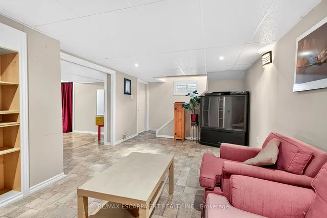 Additional image 25 of 15 Donald Ave