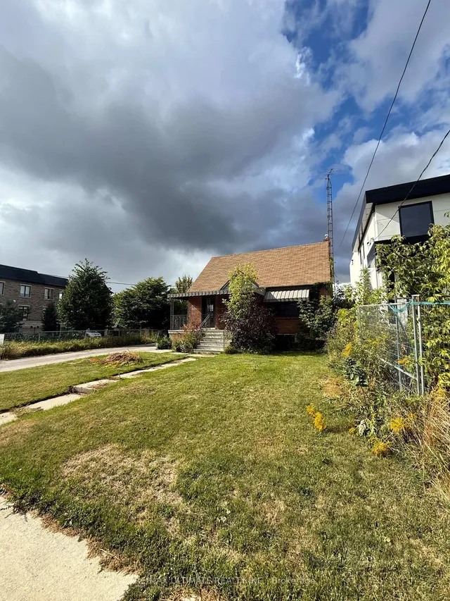 Additional image 3 of 90 Glen Long Ave