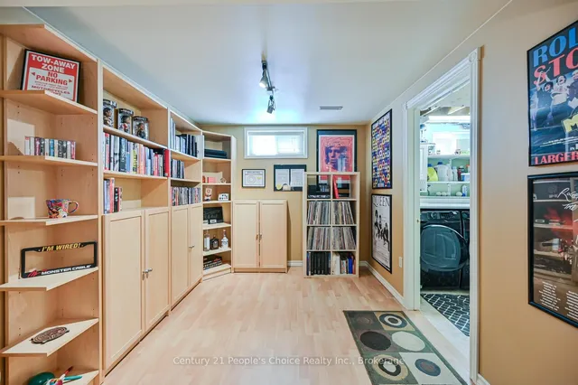 Additional image 42 of 2 Fontaine Crt