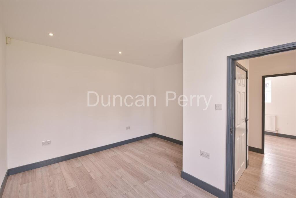 Additional image 7 of Oaklands Avenue, Brookmans Park