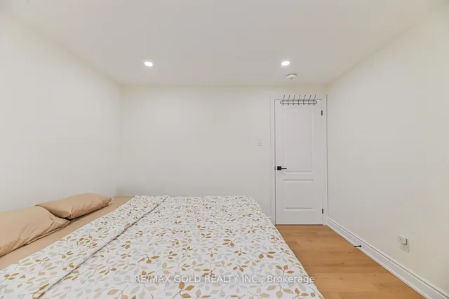 Additional image 29 of 81 Drake Blvd