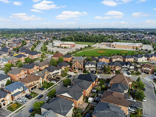 Additional image 42 of 18 Regis Circ