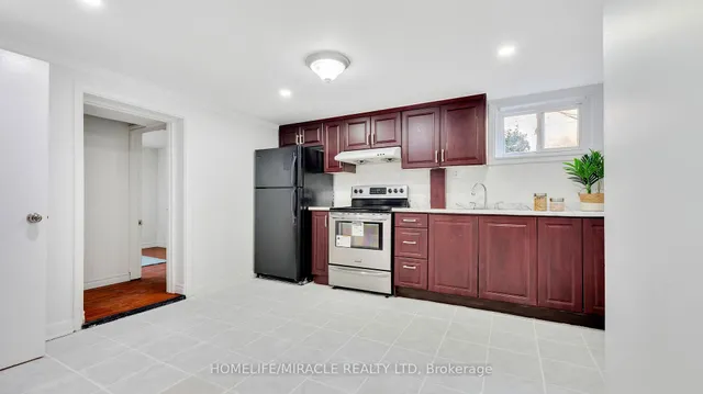 Additional image 35 of 8 Hollyhedge Dr