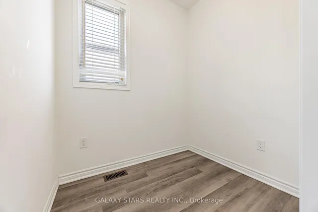 Additional image 6 of 964 Cherry Crt