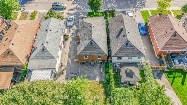 Additional image 24 of 36 Vanbrugh Ave