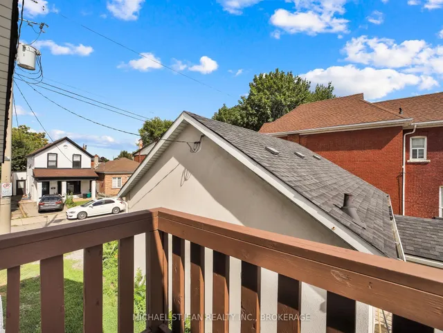 Additional image 35 of 110 Emerald St