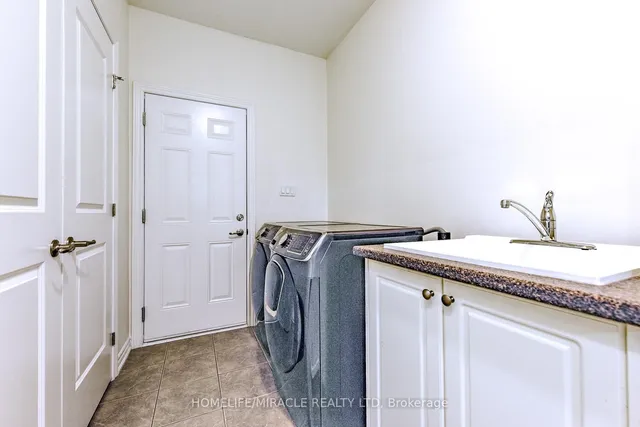 Additional image 17 of 61 Bucksaw St