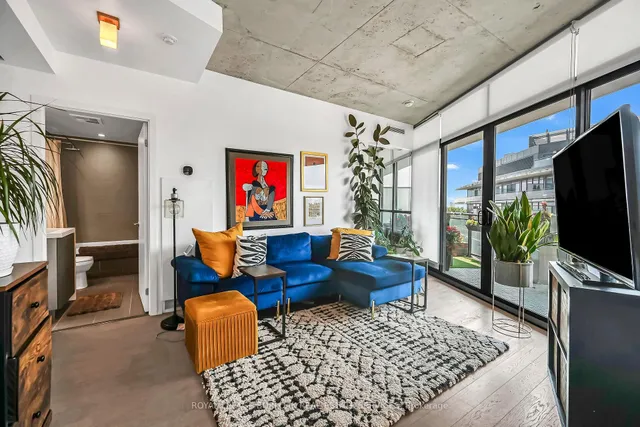 Additional image 7 of 1201 Dundas St Unit 902