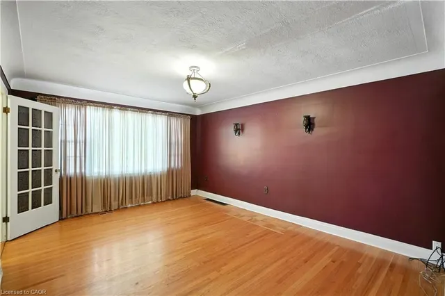 Additional image 11 of 127 Garside Ave