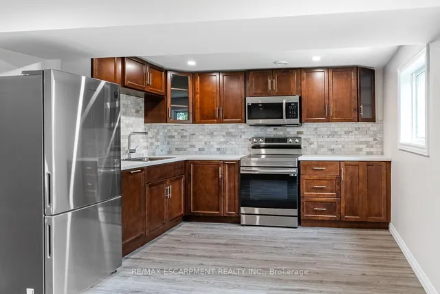 Additional image 36 of 444 QUEEN VICTORIA Dr