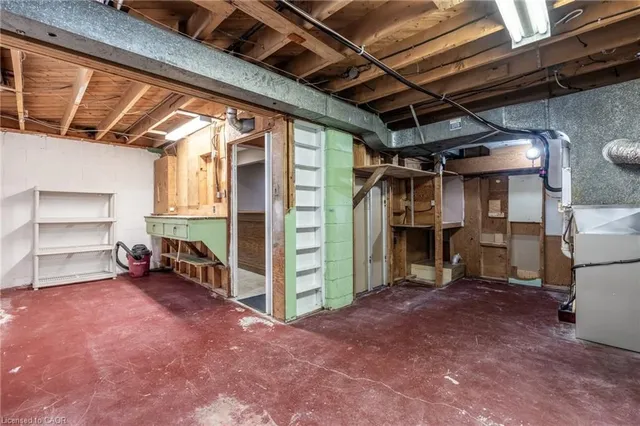 Additional image 19 of 136 Howard Ave