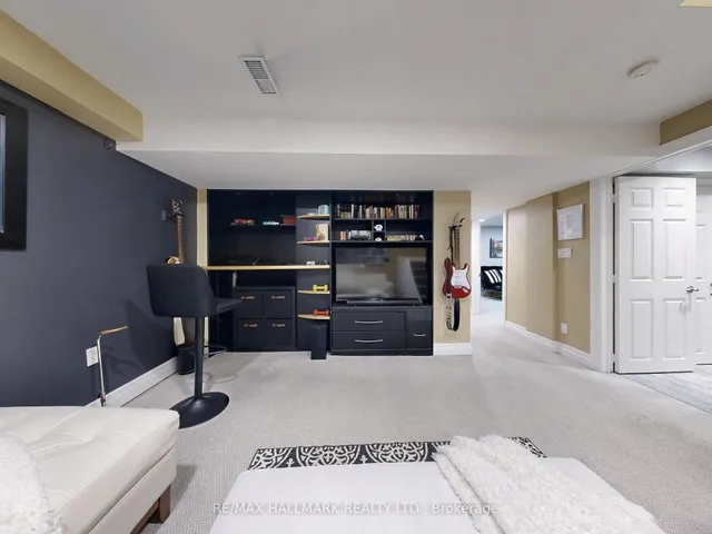 Additional image 36 of 30 Larwood Blvd