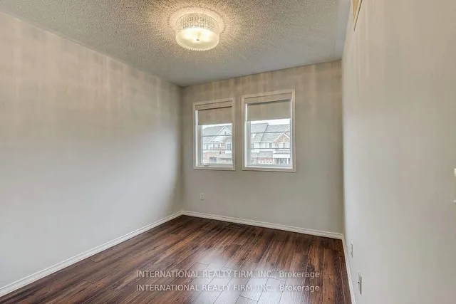 Additional image 22 of 4881 Capri Cres