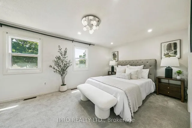 Additional image 19 of 3455 Caplan Cres Unit 3