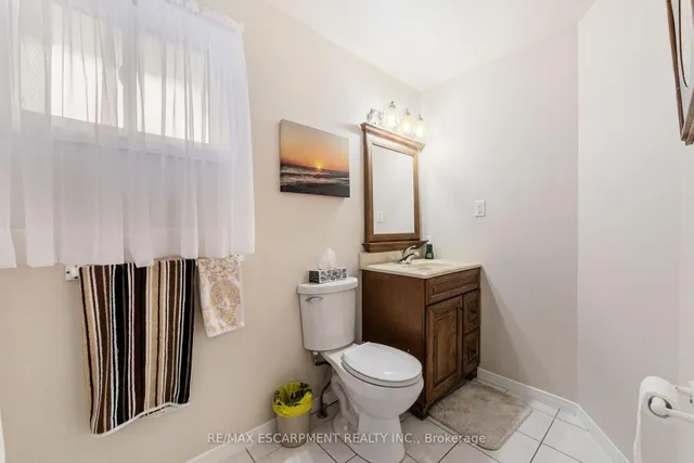 Additional image 23 of 47 Leaway Ave