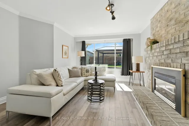 Additional image 4 of 580 Deerhurst Dr