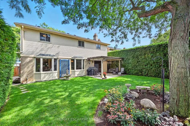 Additional image 40 of 10 Yorkview Pl