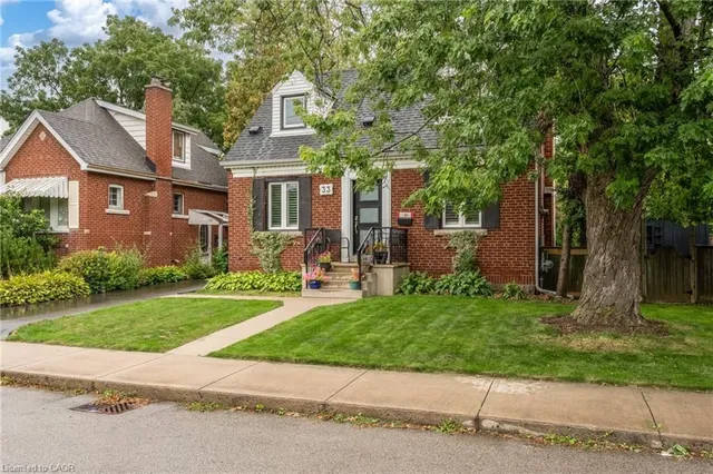 Additional image 3 of 33 East 12th St