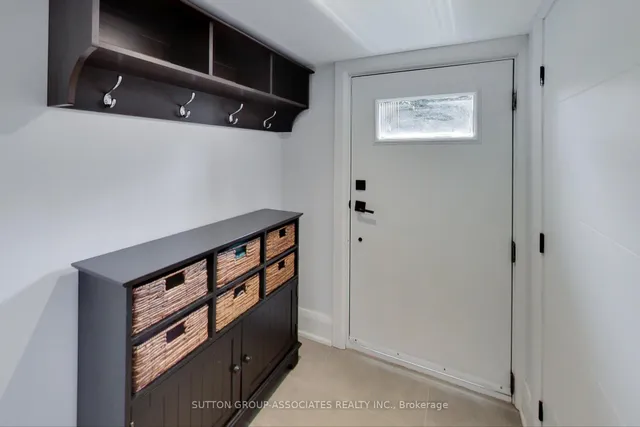 Additional image 38 of 143 Pinewood Ave