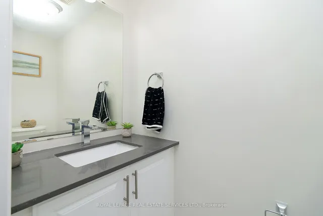 Additional image 15 of 1747 Cobra Cres