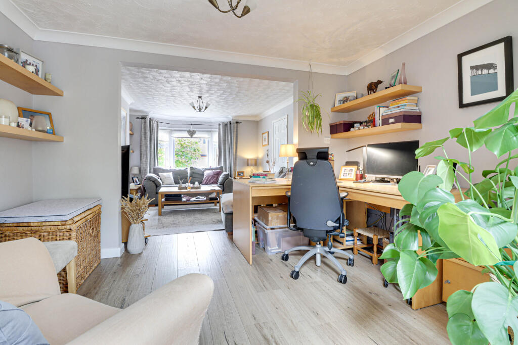 Additional image 15 of Springfield Crescent, Harpenden, Hertfordshire, AL5