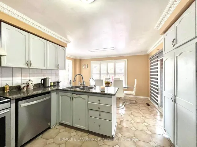 Additional image 11 of 327 Goldhawk Tr