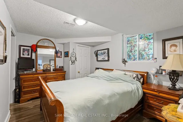 Additional image 43 of 100 Castlehill Rd