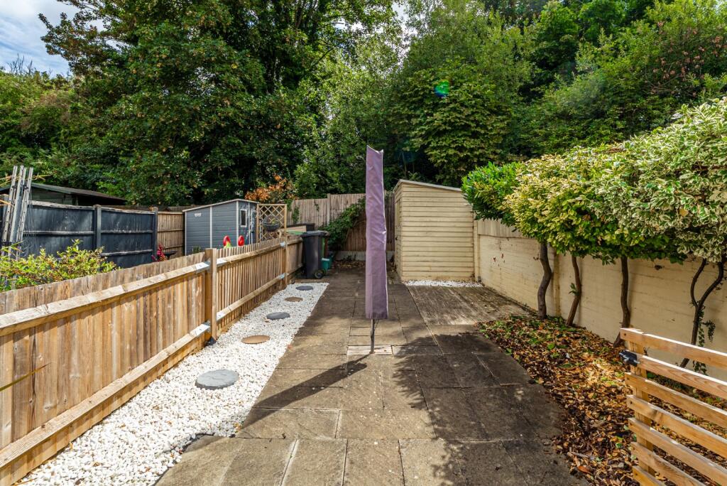 Additional image 17 of Sycamore Drive, Park Street, St. Albans, Hertfordshire, AL2